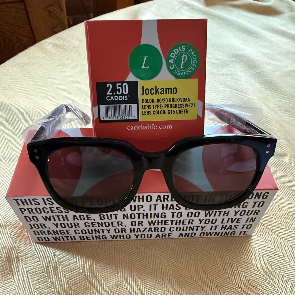 Caddis Jockamo Black Reading Progressive sunglasses with green lenses 2.5